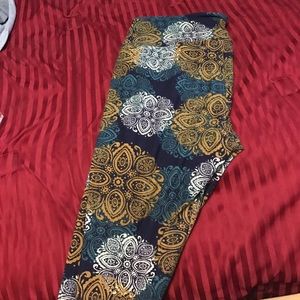 TC leggings. Never worn