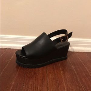 Backsling flatform sandal