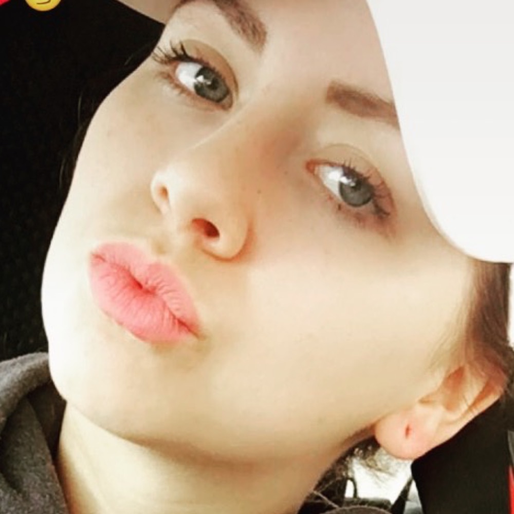 Meet your Posher, Alissa