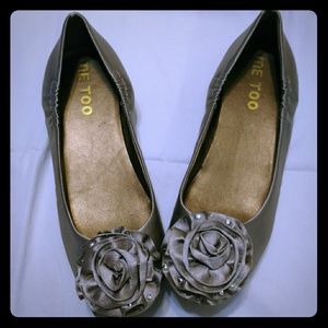 Me Too ballet flats.l