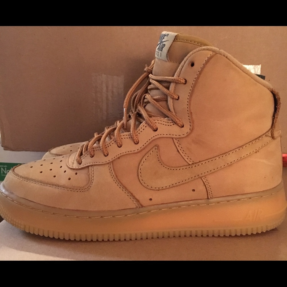 Nike Air Force "wheat" Size 7y