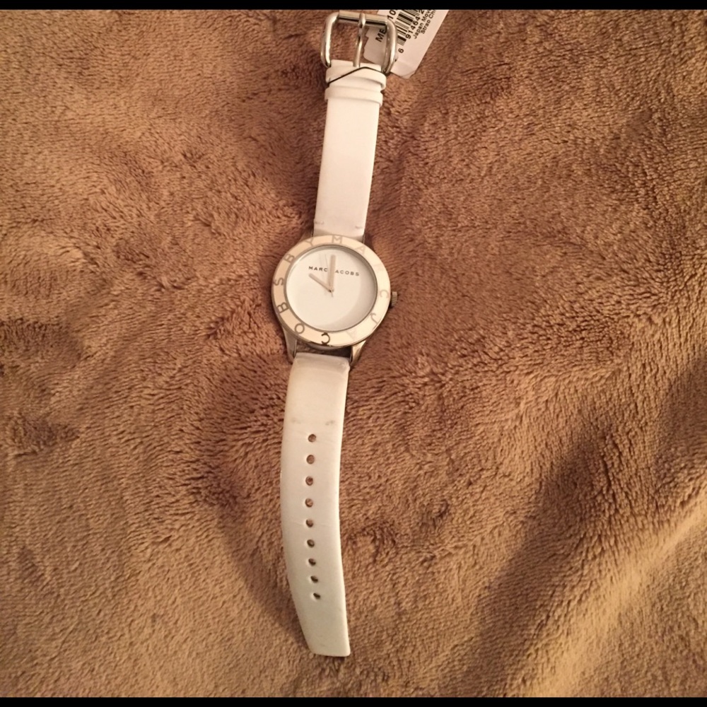 Marc Jacobs White Leather Watch - Picture 2 of 5