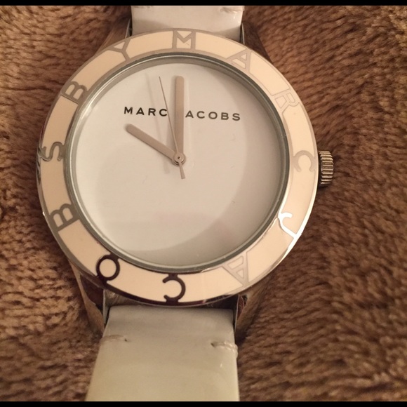 Marc Jacobs White Leather Watch - Picture 3 of 5