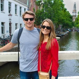 Meet your Posher, Caitlin