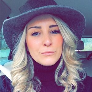 Meet your Posher, Mallory