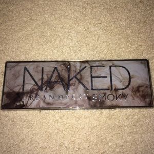 Never used! Naked smokey eye urban decay palette