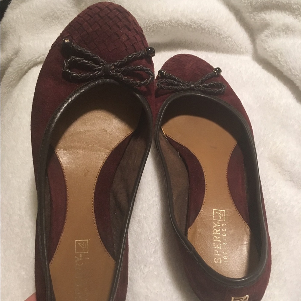 Final Sale--💫💫Sperry suede flats