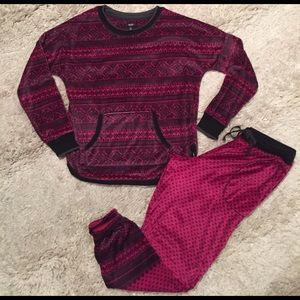 Simply Vera Wang Velour Pajama Set