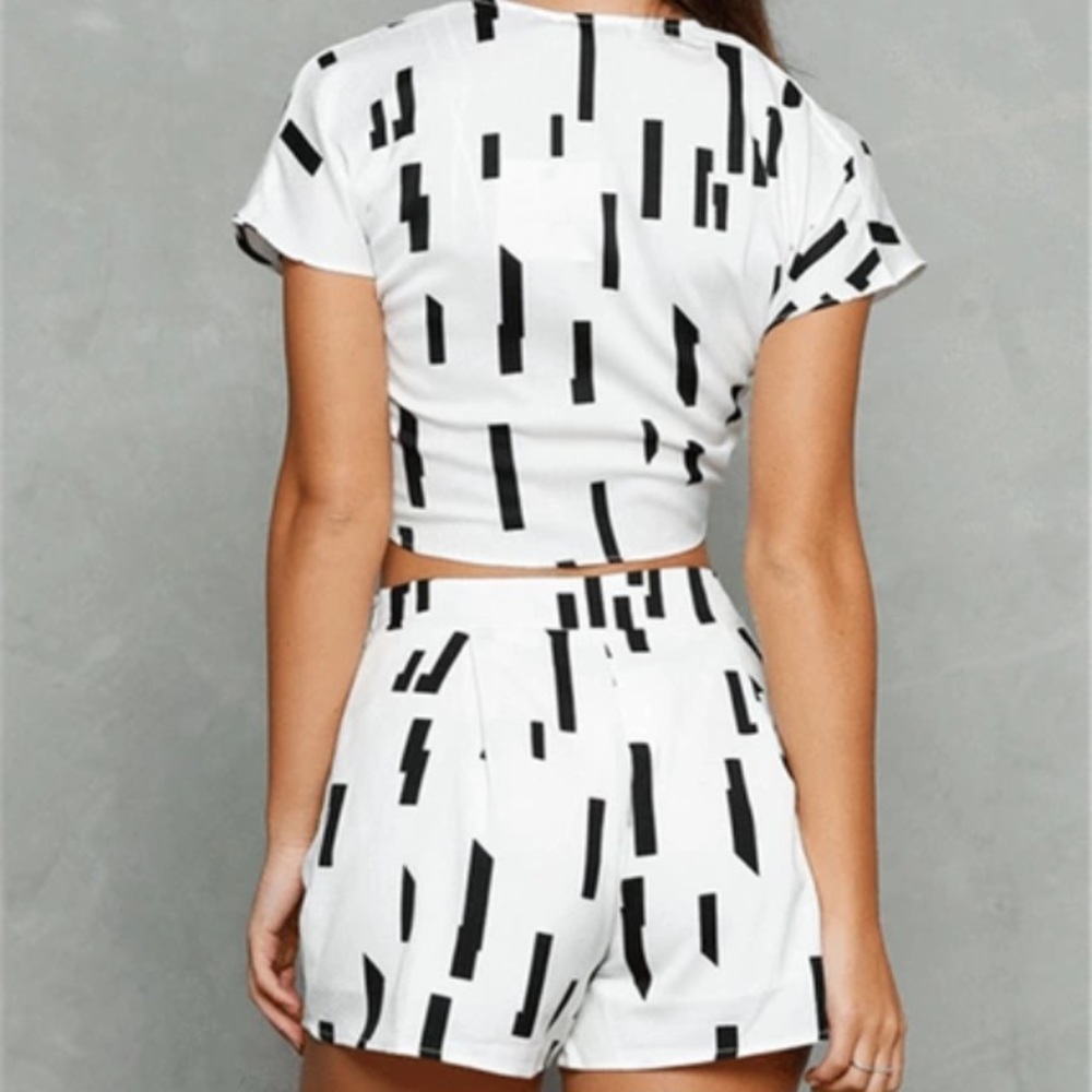 Black and White Tie Crop Top Shorts Set - Picture 3 of 7