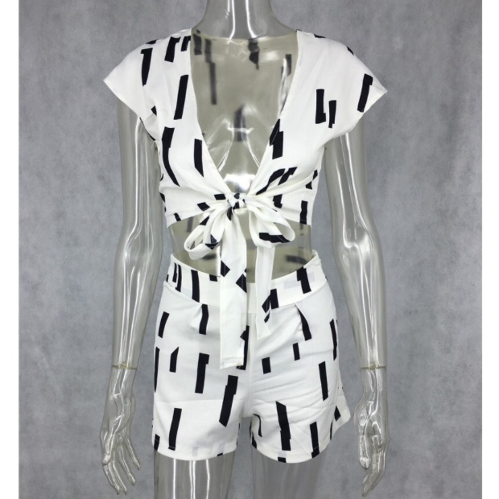 Black and White Tie Crop Top Shorts Set - Picture 5 of 7