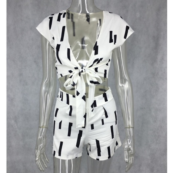 Black and White Tie Crop Top Shorts Set - Picture 5 of 7