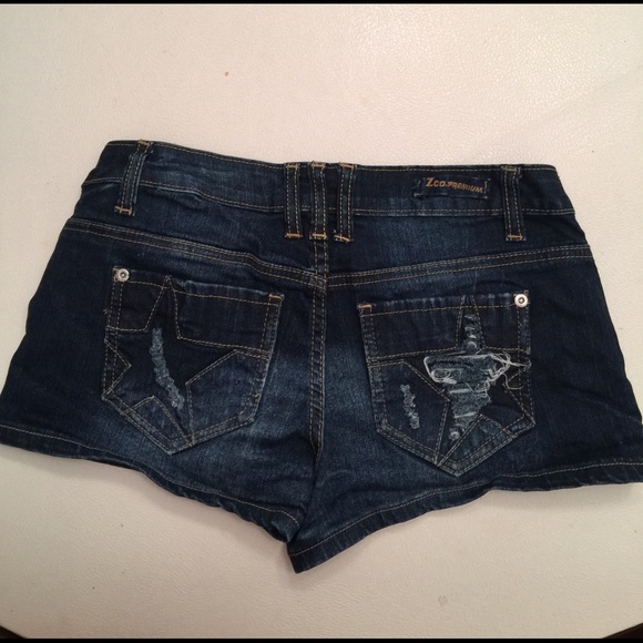 Denim short  jean. - Picture 2 of 4