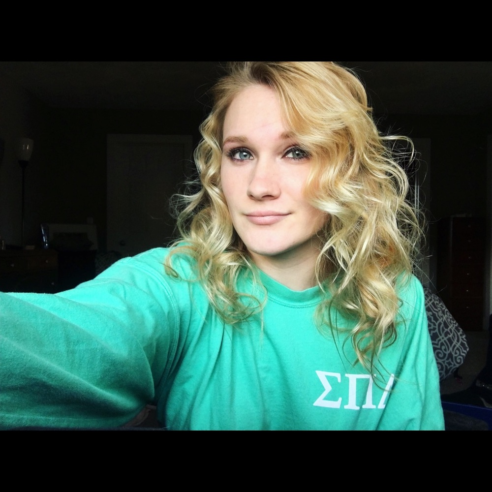 Meet your Posher, Marissa