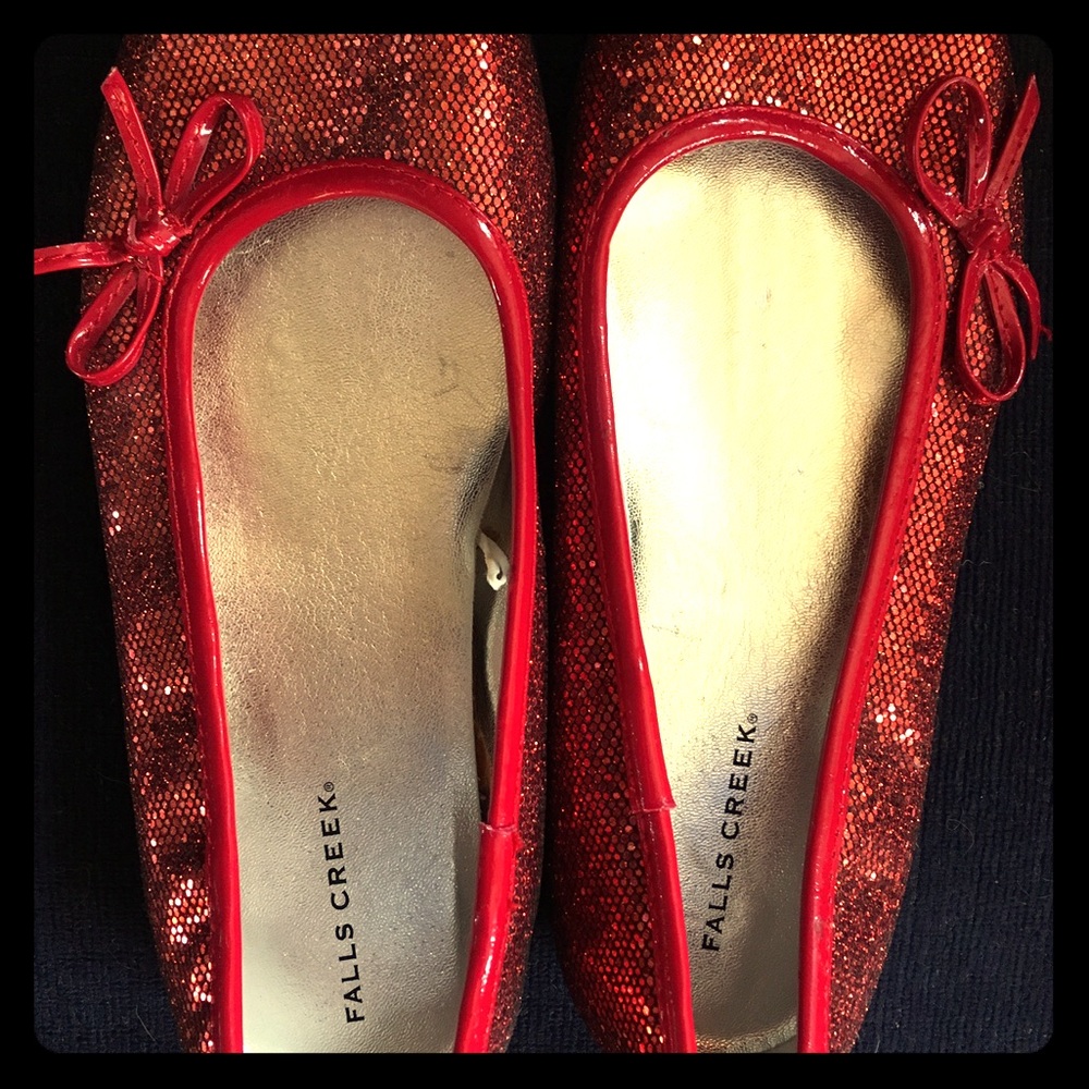 Red slipper shoes