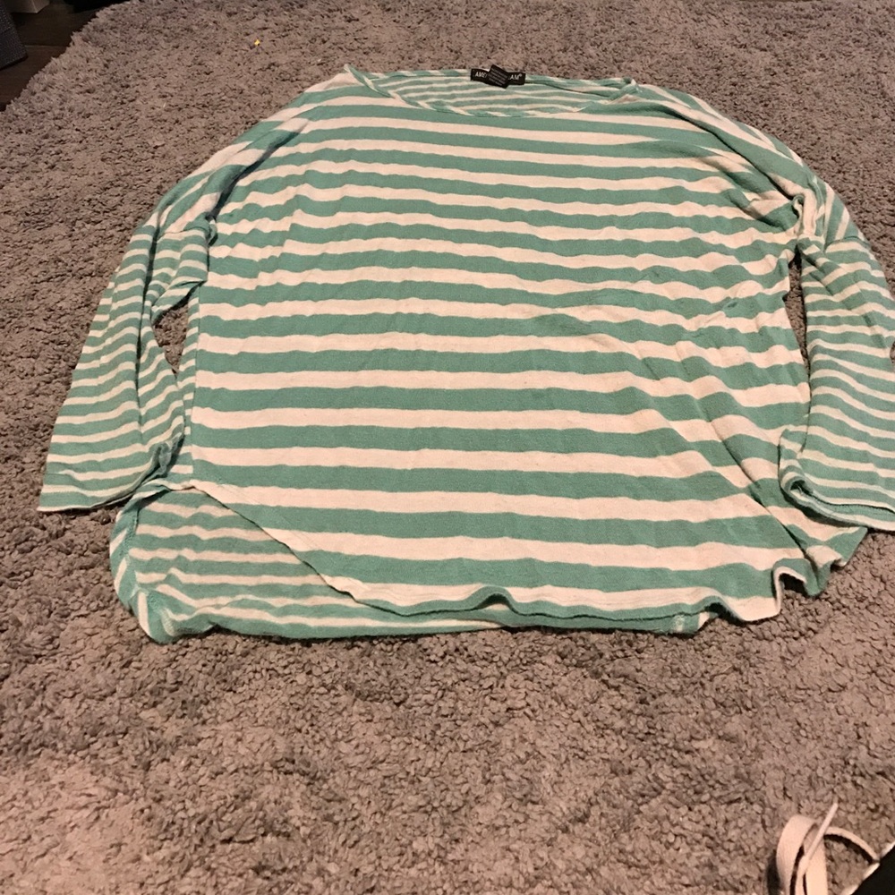 Quarter sleeve shirt