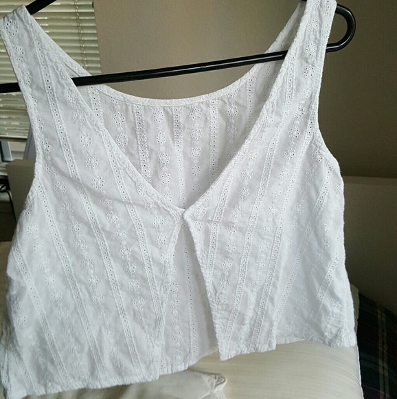 Brandy Melville backless floral embroidered top - Picture 2 of 4