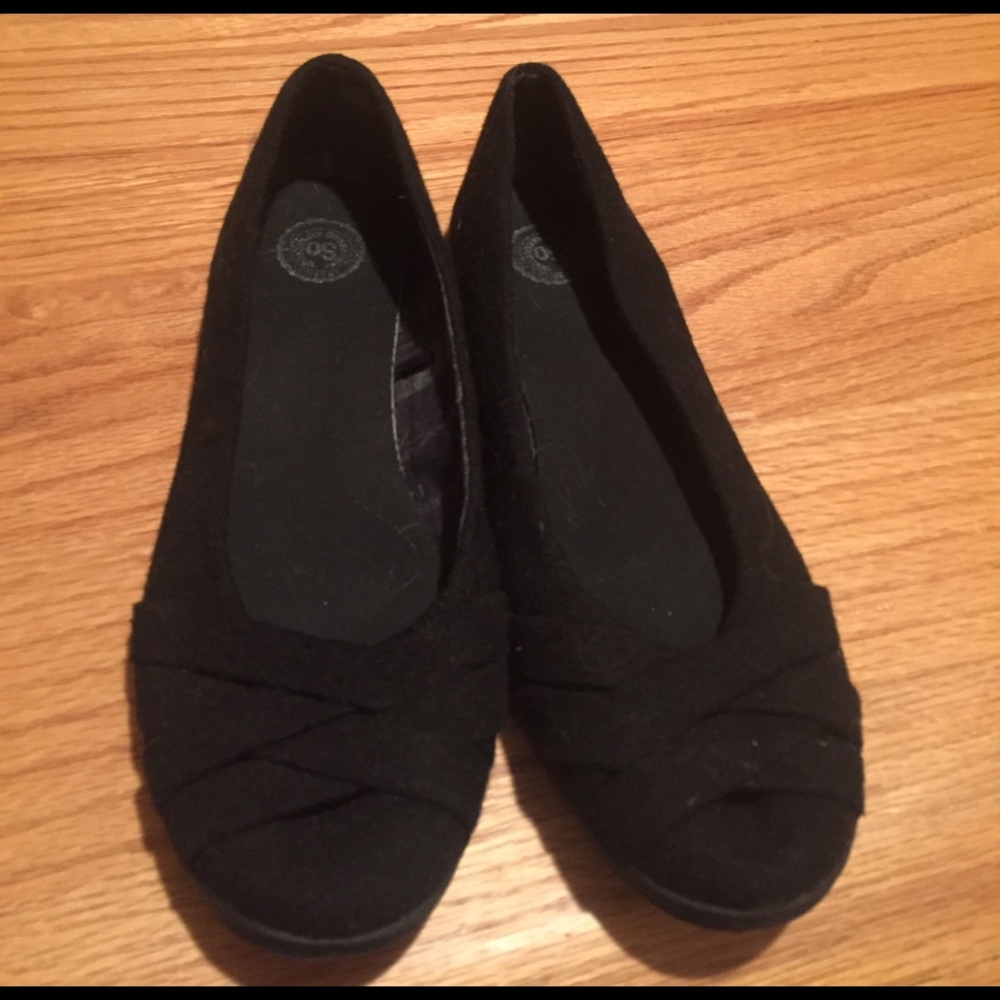 Black flats