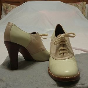 Ralph Lauren size nine and a half leather shoes