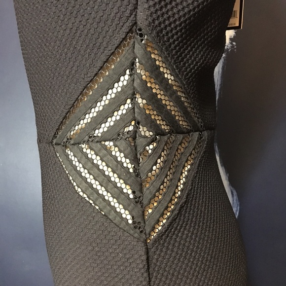 New Romeo & Juliet Dress - Picture 3 of 6