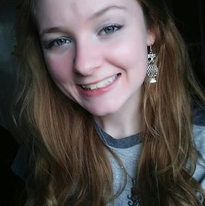 Meet your Posher, Katelyn