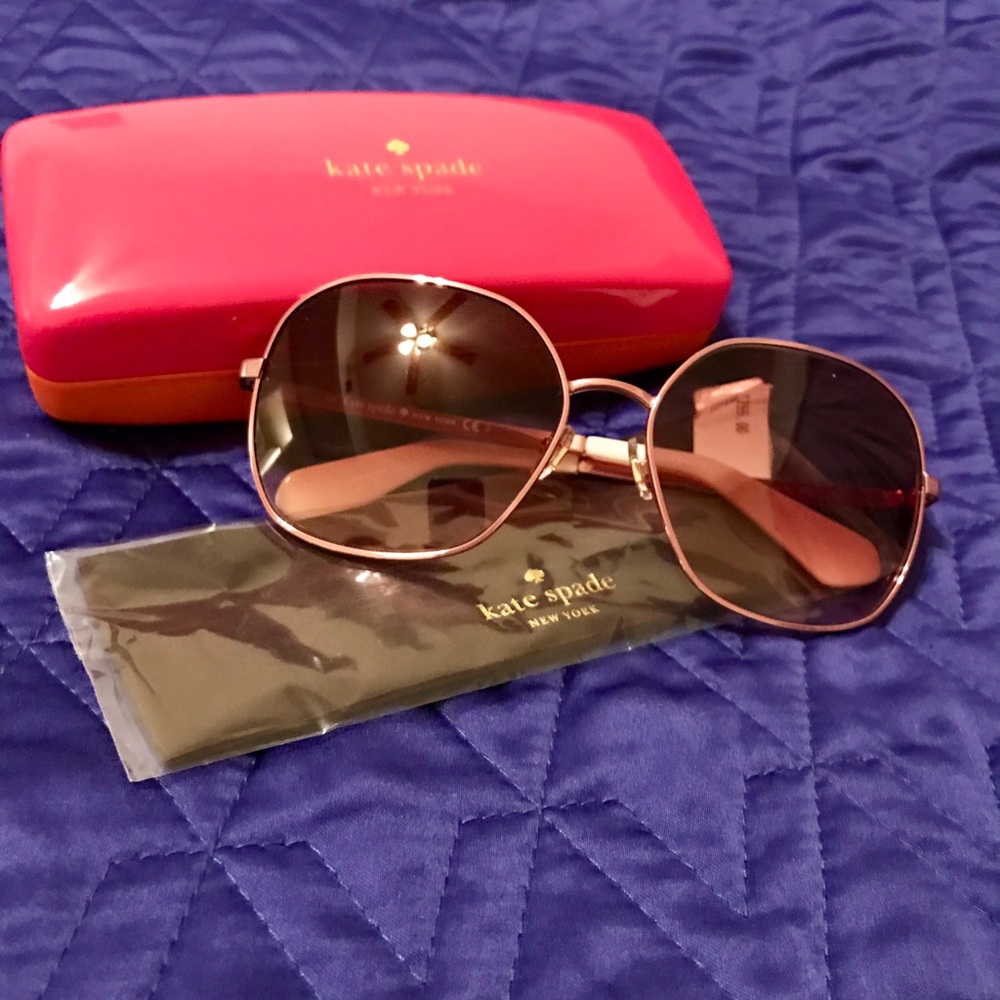 Kate Spade Carlisa Sunglasses *ON HOLD*