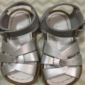 Salt and water size 4