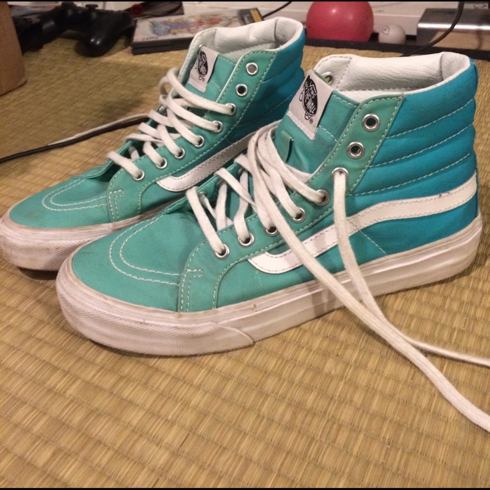 Aqua Classic high top Vans