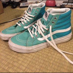 Aqua Classic high top Vans