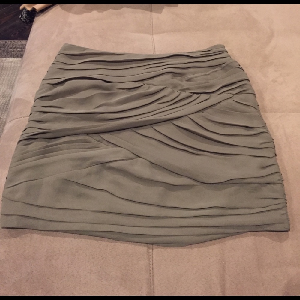 AQUA rouched olive mini skirt S