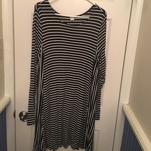 Black and White Old Navy Swing Dress