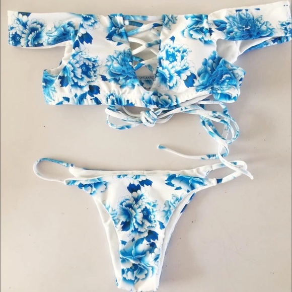 Cut Out Swimsuit - Picture 2 of 5