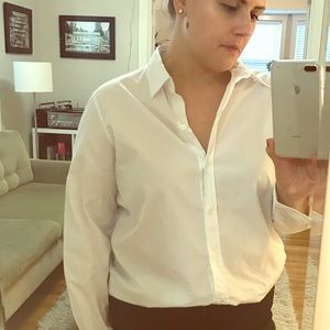 Everlane Relaxed Cotton Shirt.