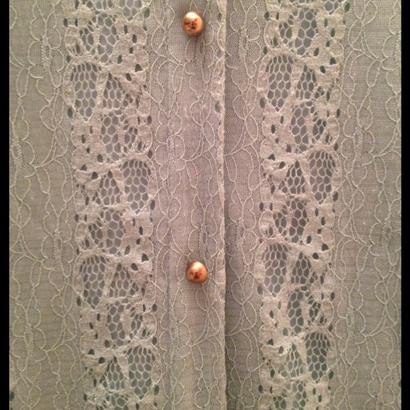 Turquoise lace shirt - Picture 4 of 4