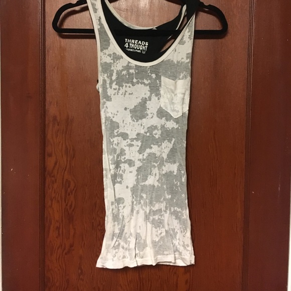 White and black double layered tank top. - Picture 1 of 4