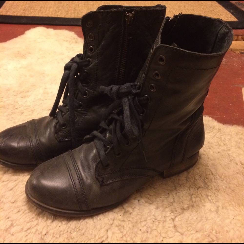 Steve Madden troopa boots