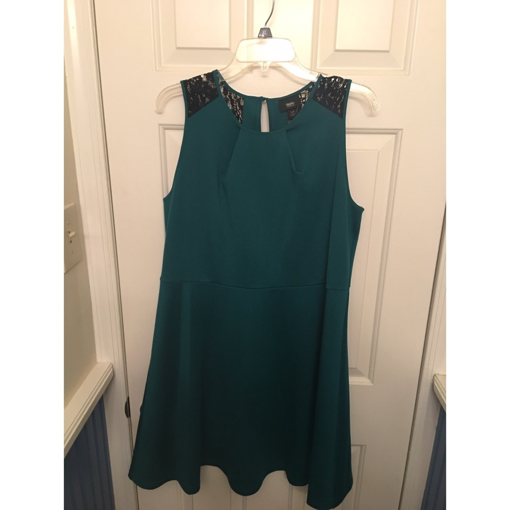 Green Dress with lace detail