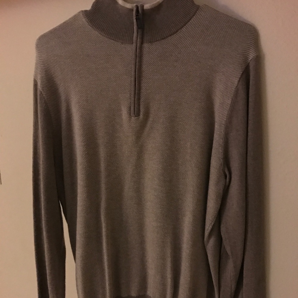 Joseph A Banks Sweater