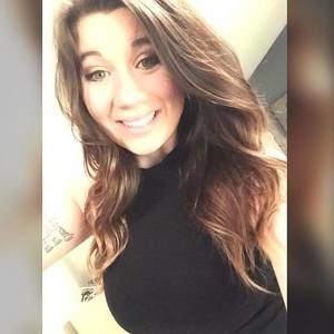 Meet your Posher, Danielle