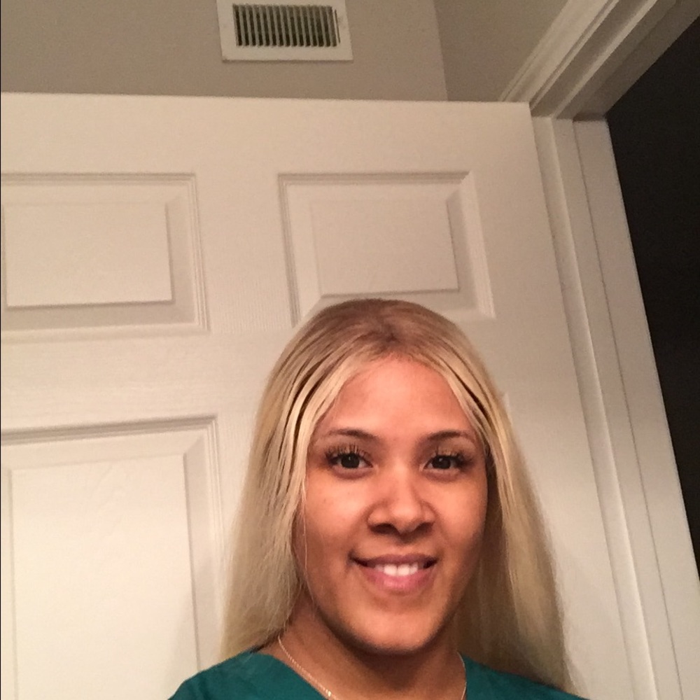 Meet your Posher, Latosha