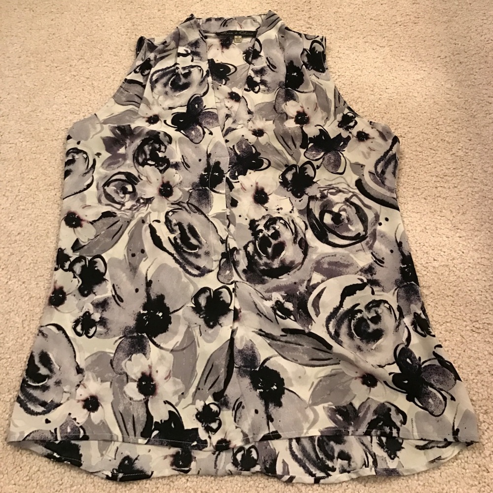 EUC Rose & Olive top