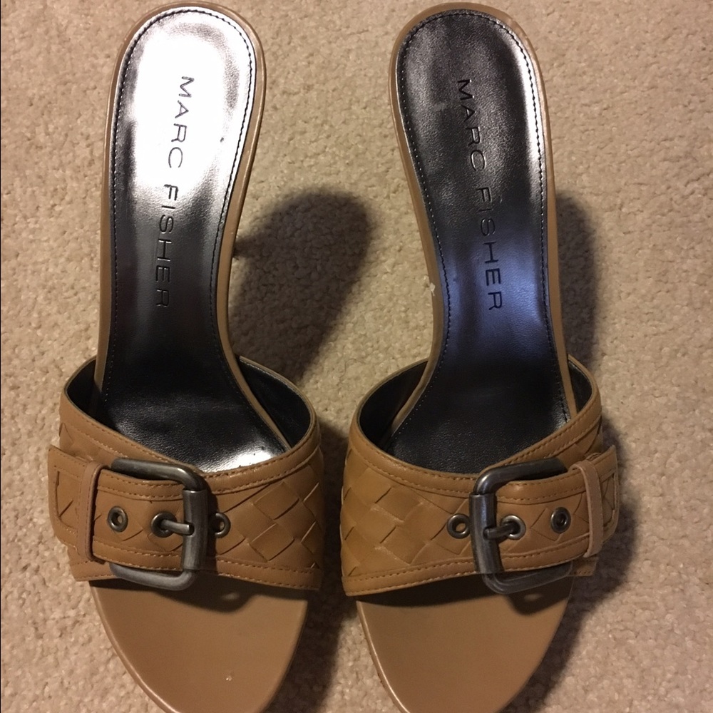 Marc Fisher Vivie sandals EUC worn only once