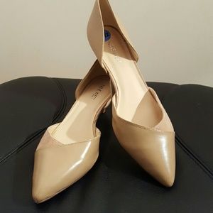 Tan Small Heeled Pointed Toed Nine West Heels