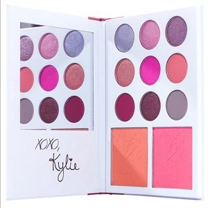 Kylie Jenner's Diary Eyeshadow Palette