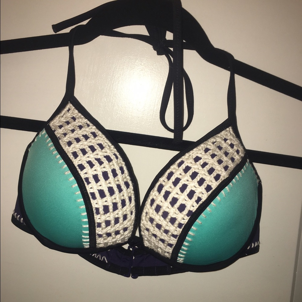 NWOT Victoria's Secret Hottie Surf Crochet top 32C