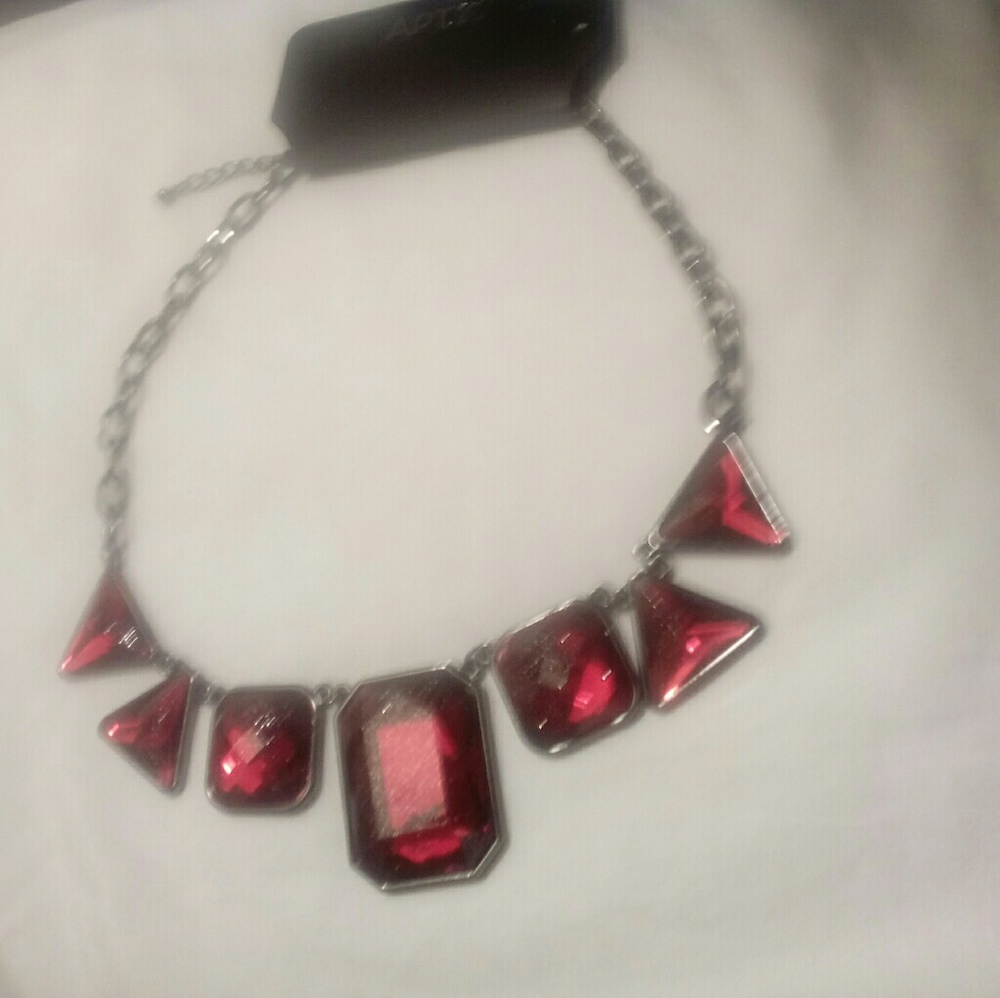 Neckless - Picture 2 of 4