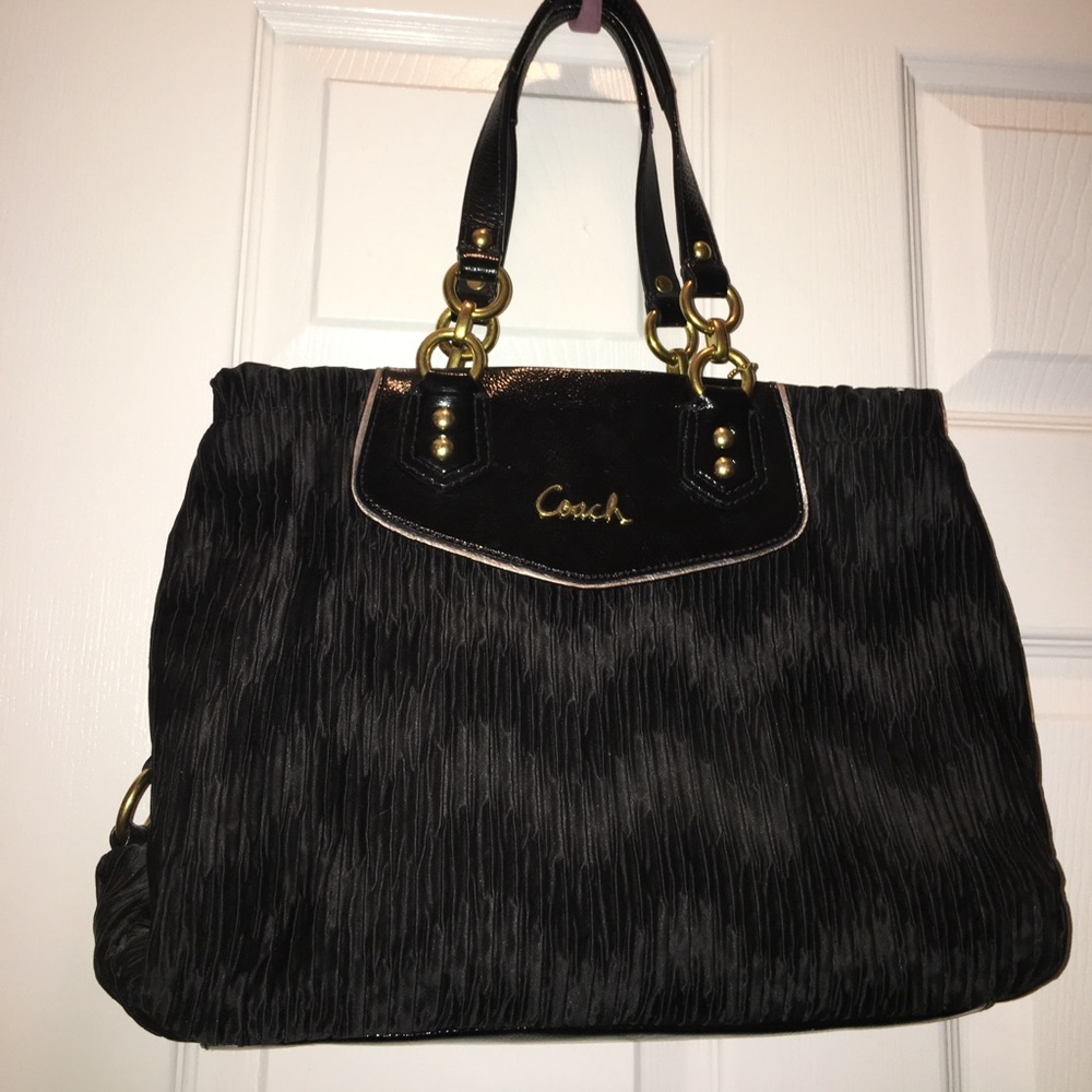 • Black Coach purse •