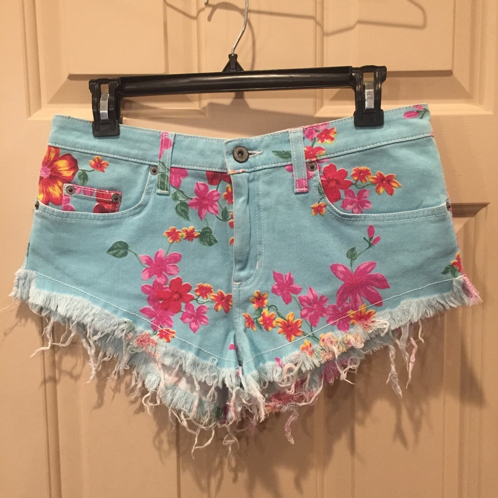 LF Carmar denim blue floral shorts size 28