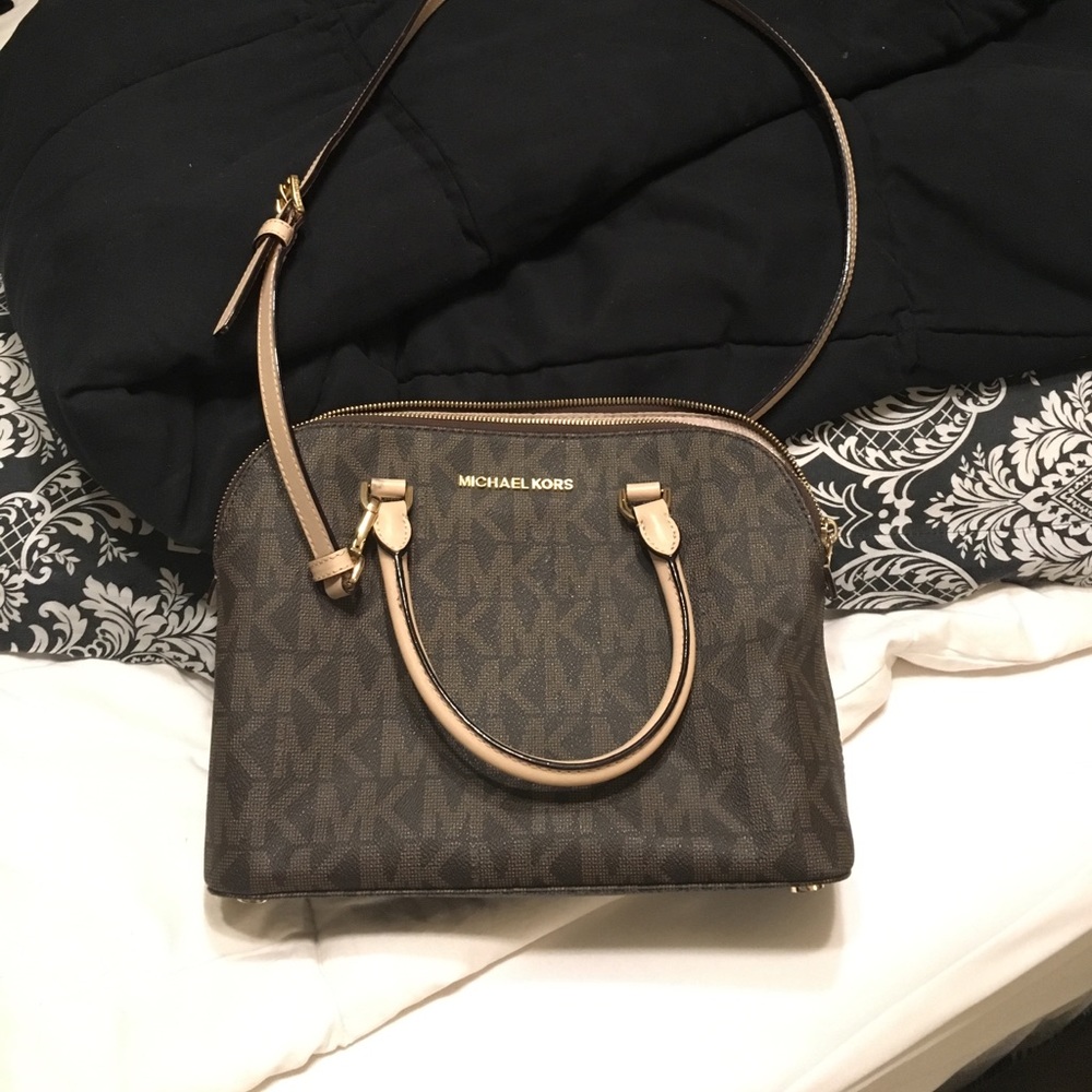Michael kors purse