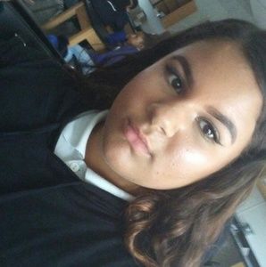 Meet your Posher, Inez