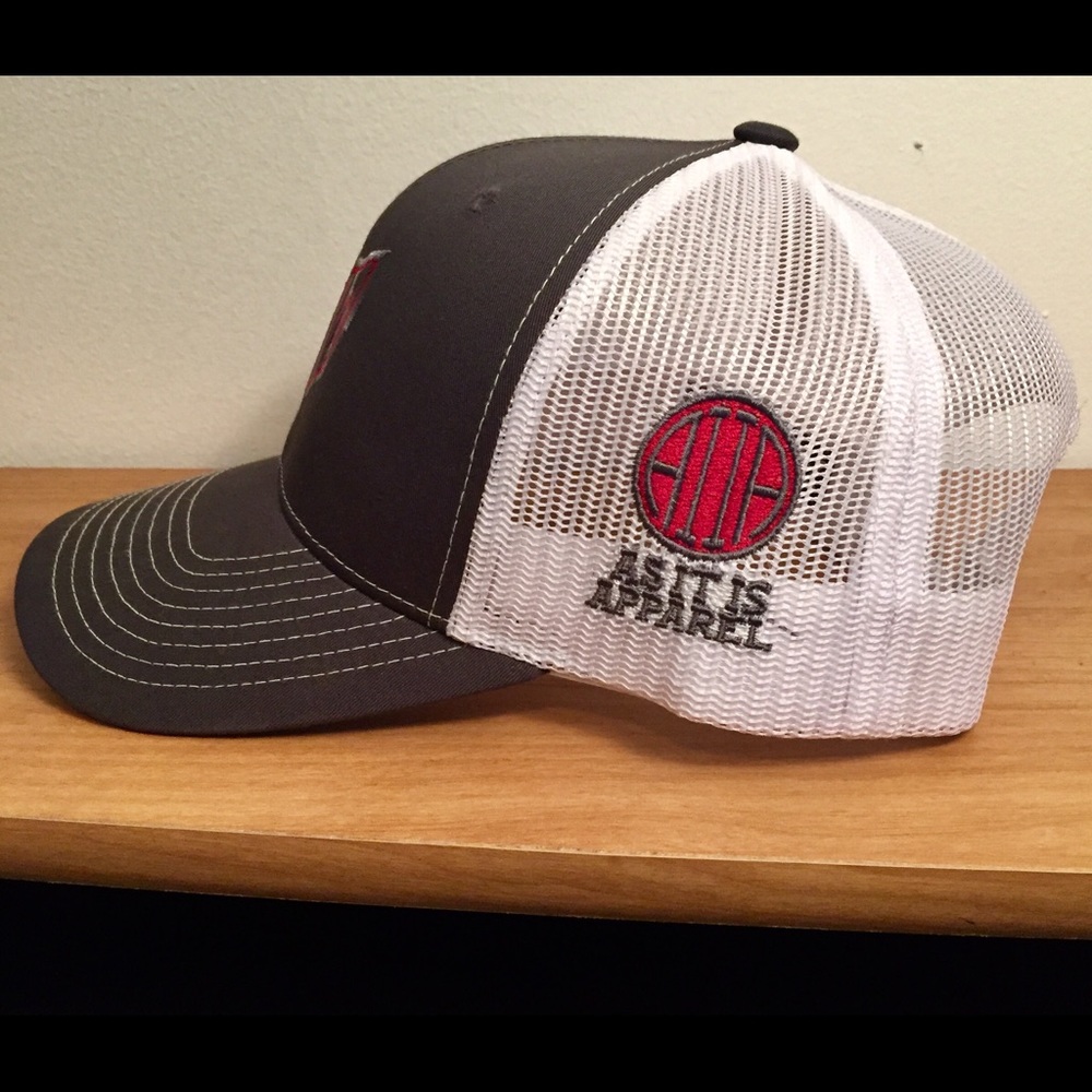 Snap back baseball caps. - Picture 2 of 5